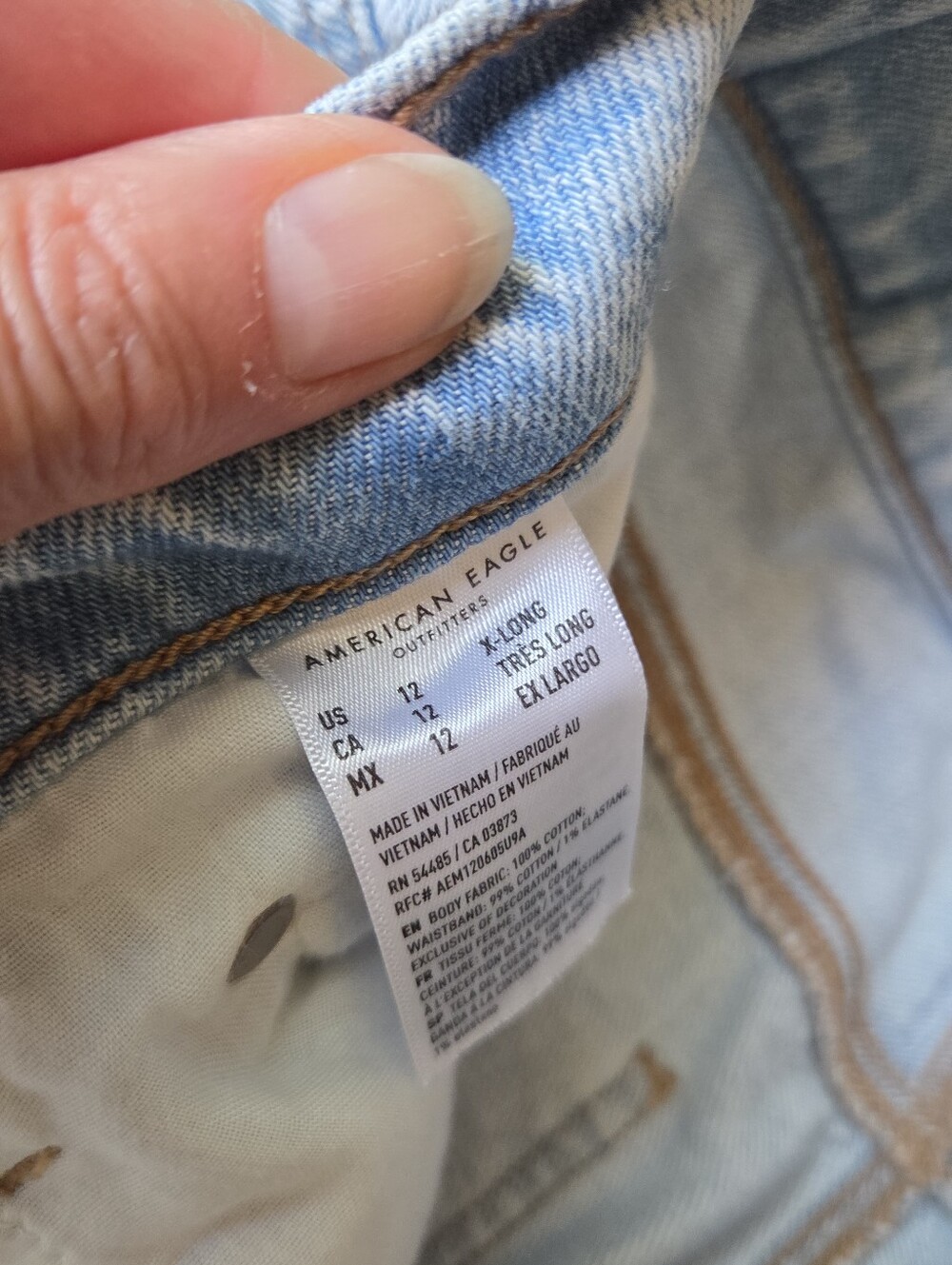 American Eagle Outfitters Women's Sz 12 Light Wash Distressed Straight Leg Jeans - Picture 4 of 10